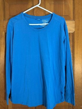 L.L.Bean Women's Long Sleeve Crewneck Tee in Teal Blue